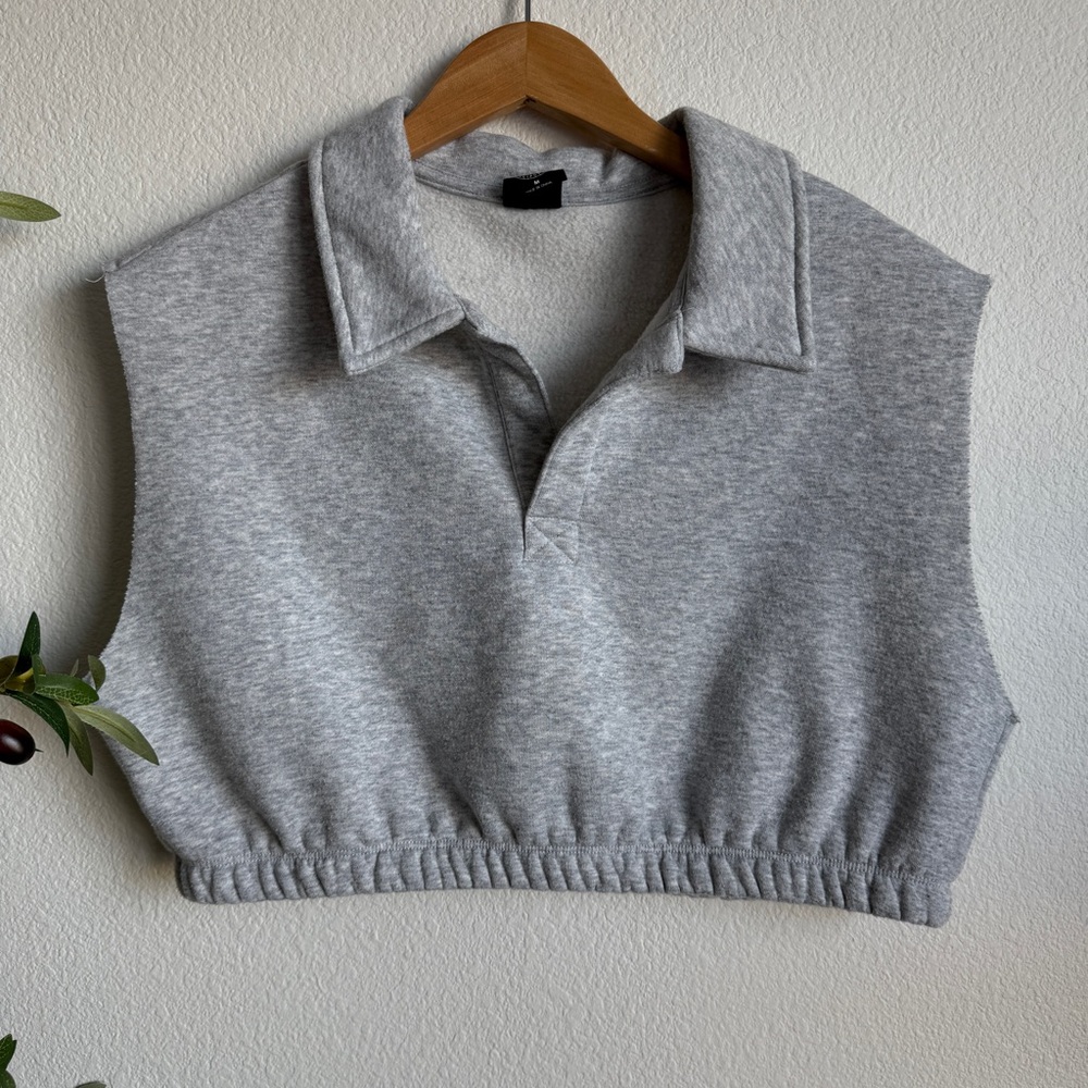 PacSun Gray Athleisure Cropped Sleeveless Collared Sweatshirt Womens Size Medium